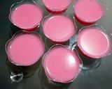 Foto langkah ke 5 dari resep Strawberry Pudding.