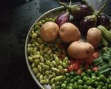 भोगीची भाजी (bhogichi bhaji recipe in marathi) रेसिपी स्टेप 1 फोटो 