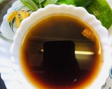 A picture of step 3 of Galangal soup.