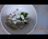 A picture of step 1 of Broccoli Paneer Pulav.