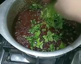 A picture of step 8 of Red beans curry.