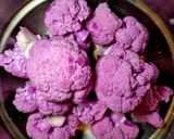 Foto del passaggio 2 della ricetta 💜 Cavolfiore viola gratinato, nocciole e taleggio