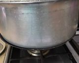 A picture of step 6 of Chicken yakhni pulao.