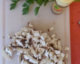 Foto del passaggio 1 della ricetta Spaghetti ai due funghi