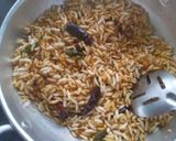 A picture of step 3 of Garlic kara pori.