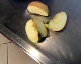 Une image de l'étape 1 de Compote de pommes du jardin à l'orange.