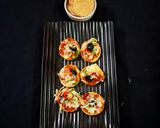 A picture of step 3 of Papdi pizza.
