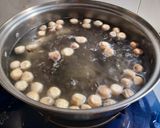 Hình bước làm 2 của món Canh rau dền đỏ nấm rơm (món chay)
