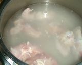 A picture of step 1 of Chicken corn soup.