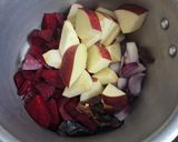 A picture of step 1 of Beetroot chutney.