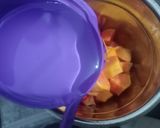 A picture of step 2 of Sweet Papaya Juice.