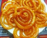 इन्स्टंट जलेबी (instant jalebi recipe in marathi) रेसिपी स्टेप 4 फोटो 