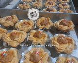 Foto langkah ke 3 dari resep Pastry Bunga isi kacang.
