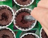 Foto langkah ke 4 dari resep Bolu Kukus Ketan Hitam Keju Lumer.