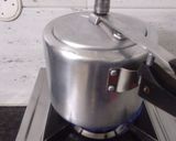 A picture of step 2 of Tomato soup.