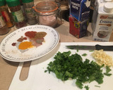 Foto del paso 1 de la receta: Garbanzos aromatizados en salsa de coco 🥥