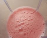 A picture of step 2 of Watermelon kiwi mocktail.