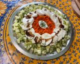 Une image de l'étape 14 de Salade de concombre, carottes et poivron à la mozzarella.