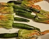Une image de l'étape 4 de Fleurs de courgette farcies ricotta épinards.