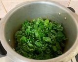 A picture of step 5 of Aloo Methi gravy !!.