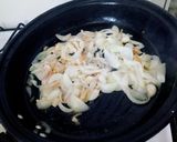 Foto del paso 4 de la receta: Chuleta de jamón de cerdo con salsita de cebolla y ajo