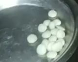 A picture of step 3 of Suji golgappe.