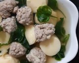 รูปขั้นตอนการทำที่ 2 ของ "แกงจืดวอเตอร์เครสเต้าหู้หมูสับ" ☘🥣🐷