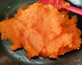 A picture of step 4 of Papaya Halwa.