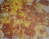 Foto del paso 3 de la receta: Revuelto de tomate, morrón y huevo. Fácil y práctico