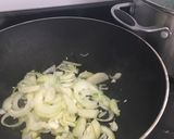 Foto del paso 2 de la receta Acelgas y espinacas salteadas con setas y jamón ibérico