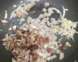 Foto langkah ke 3 dari resep Rice Bowl: Nasi Margarin Ayam Cincang Kecap Madu.
