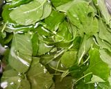 Foto langkah ke 1 dari resep Sayur Bening Bayam & Wortel 🥕🌿.
