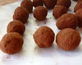 Φωτογραφία βήματος 3 της συνταγής Energy balls με δαμάσκηνα αποξηραμένα και κακάο!!