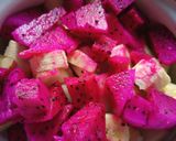 Foto langkah ke 3 dari resep Salad buah with chia seed.