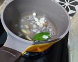 Foto langkah ke 3 dari resep Bening Daun Kelor Jagung.