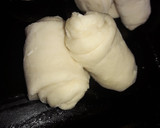 Foto del paso 6 de la receta: Cuernitos (pan con grasa)