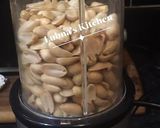 A picture of step 2 of Homemade Peanut Butter:.