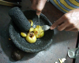 Foto del paso 3 de la receta: Salsa verde ranchera bien brava con pulque o tequila