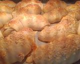 Pihe-puha sajtos kolbászos kifli 🌭🥐🌭 recept fázis 8 fotója