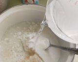 Foto langkah ke 2 dari resep Bubur Sumsum Merah Putih.