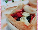 A picture of step 3 of Rose Pizza Bread.