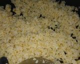 Hình bước làm 2 của món Cơm chiên rong biển