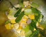 Foto langkah ke 5 dari resep Tumis Pokcoy Tahu.