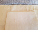 Foto del paso 3 de la receta: Hojaldre con queso de cabra, membrillo, jamón y semillas