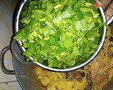 A picture of step 5 of Sphageti with irish and fish.