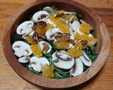 Foto del paso 2 de la receta: Ensalada de hojas verdes con champiñones y mandarina