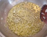 Foto del paso 3 de la receta: Raviolis de calabacín en salsa de tomate