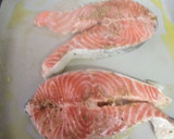 Foto del paso 1 de la receta: Salmón a la plancha con aderezo y berenjenas