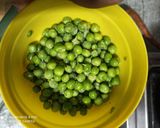 A picture of step 11 of Gajar Aloo Matar.