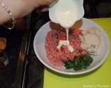 A picture of step 3 of Persian style meat balls.